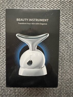 Red Light Therapy Face & Neck Massager – Brand New Sealed
